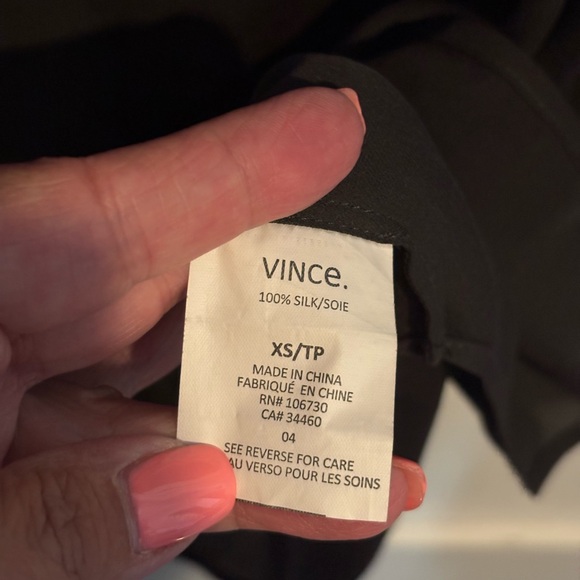 Vince. Black Silk Long Sleeve Relaxed Blouse with Mandarin Collar. Size XS - Picture 5 of 6